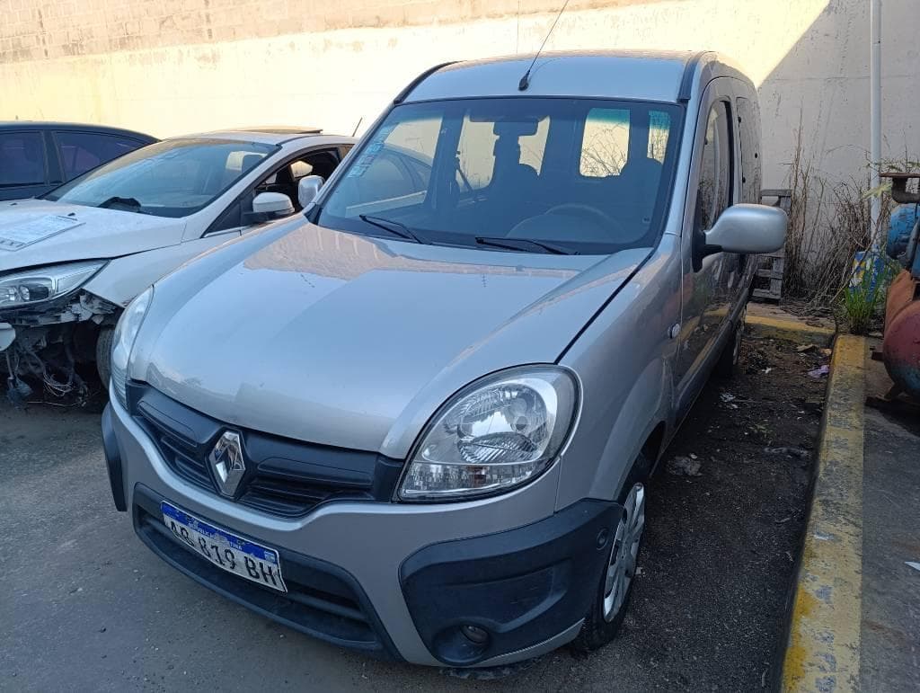 RENAULT SEDAN 5 PUERTAS KANGOO PH3 AUTH. PLUS 1.6 2P, Año 2017. DOM: AB819BH. Ubicación: San Fernando, provincia de Buenos Aires