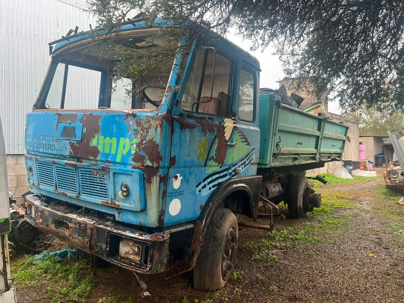 BELAVTOMAZ CAMION BTM-53371, Año 1993. DOM: SRK725. Ubicación: Mina Clavero, provincia de Córdoba
