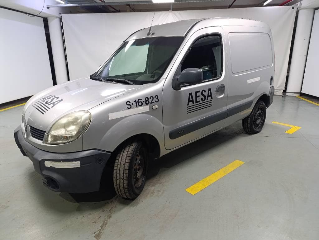 RENAULT FURGÓN KANGOO CONFORT 1.5 DCI CD AA DA SVT 1P, Año 2013. DOM: MDN137. Ubicación: San Fernando, provincia de Buenos Aires