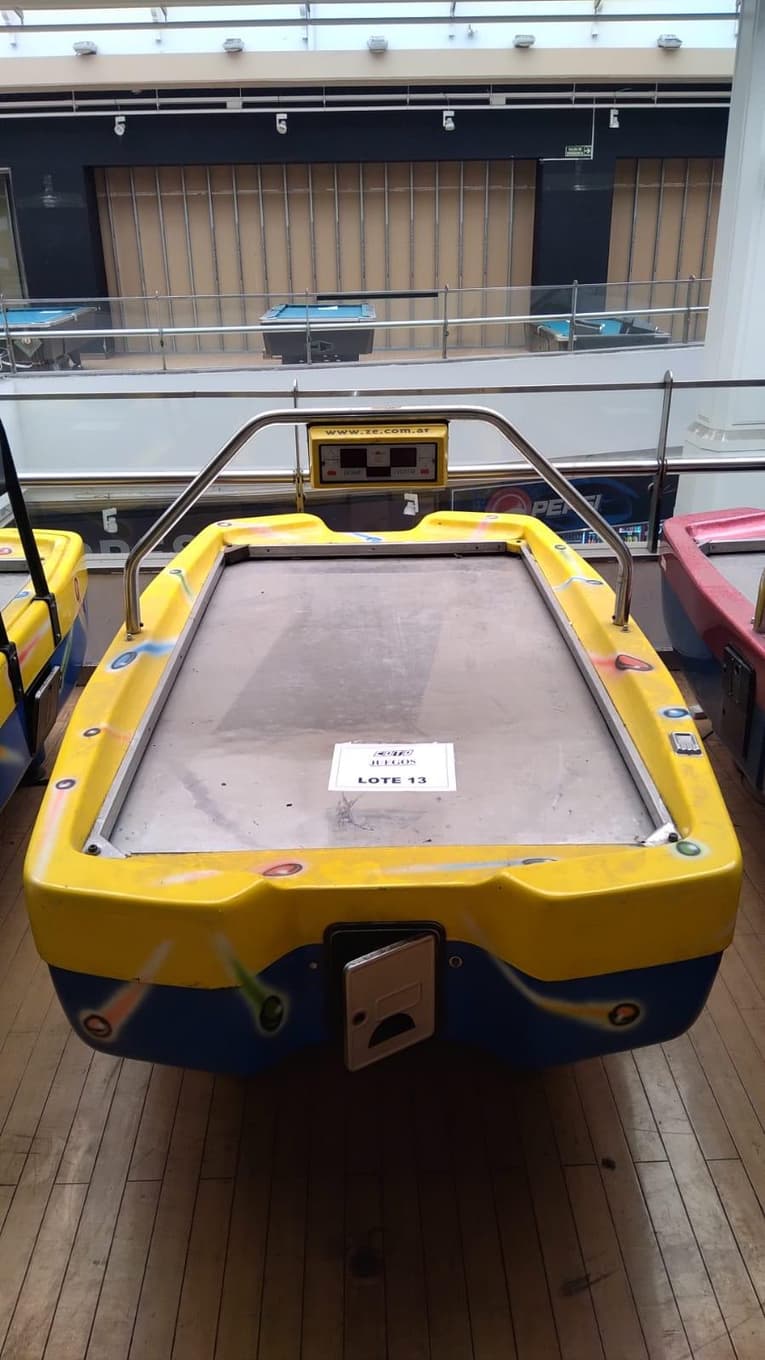 Mesa de tejo, Cantidad: 1 unidad, Condición: usado. LOC: Ciudad Autónoma de Buenos Aires