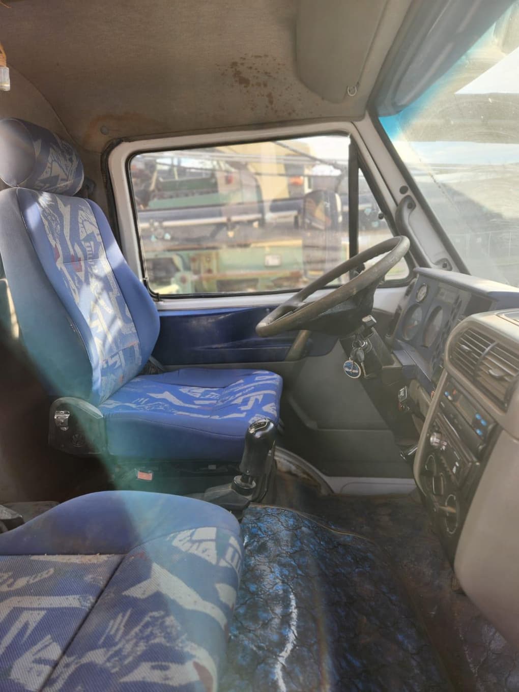 VOLKSWAGEN CHASIS C/CABINA 17220, Año 2007. DOM: GEU926. Ubicación: O'Higgins, provincia de Buenos Aires