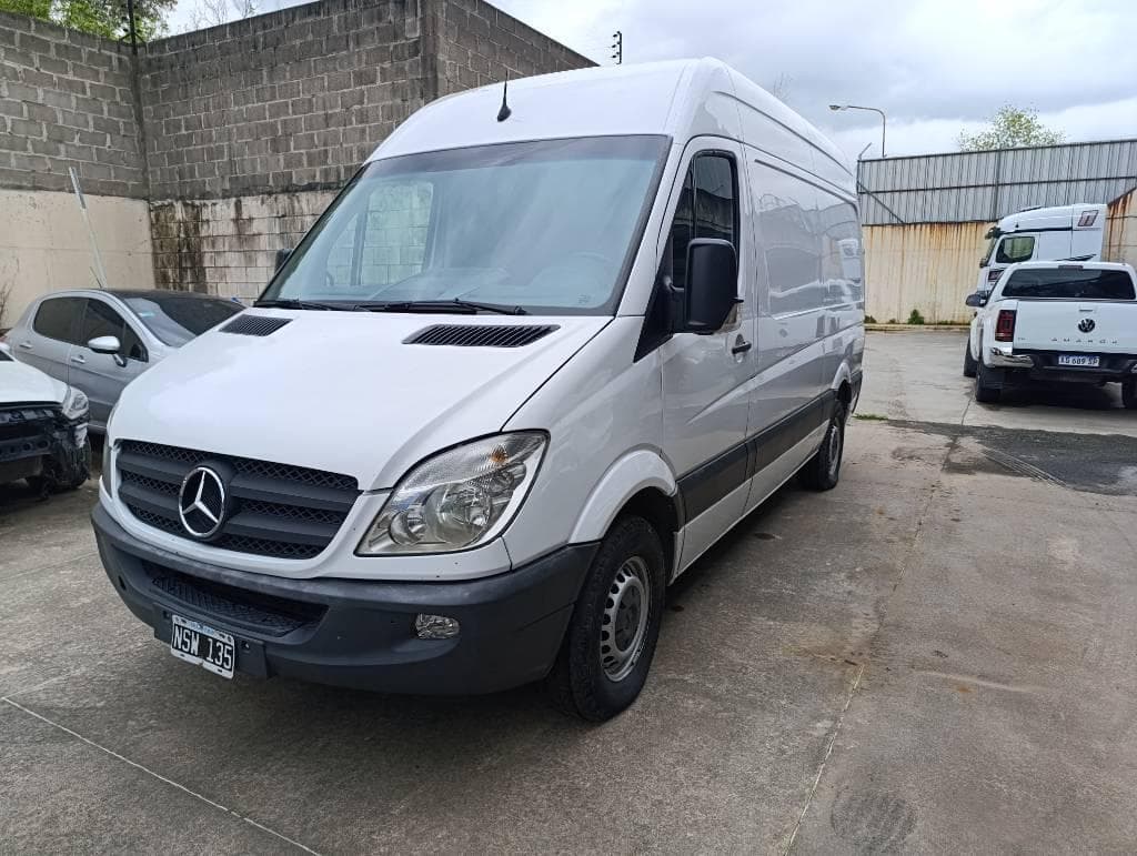 MERCEDES BENZ FURGON SPRINTER 415 CDI-F 3665 TE V1, Año 2014. DOM: NSW135. Ubicación: Guarda Vehicular San Fernando, provincia de Buenos Aires