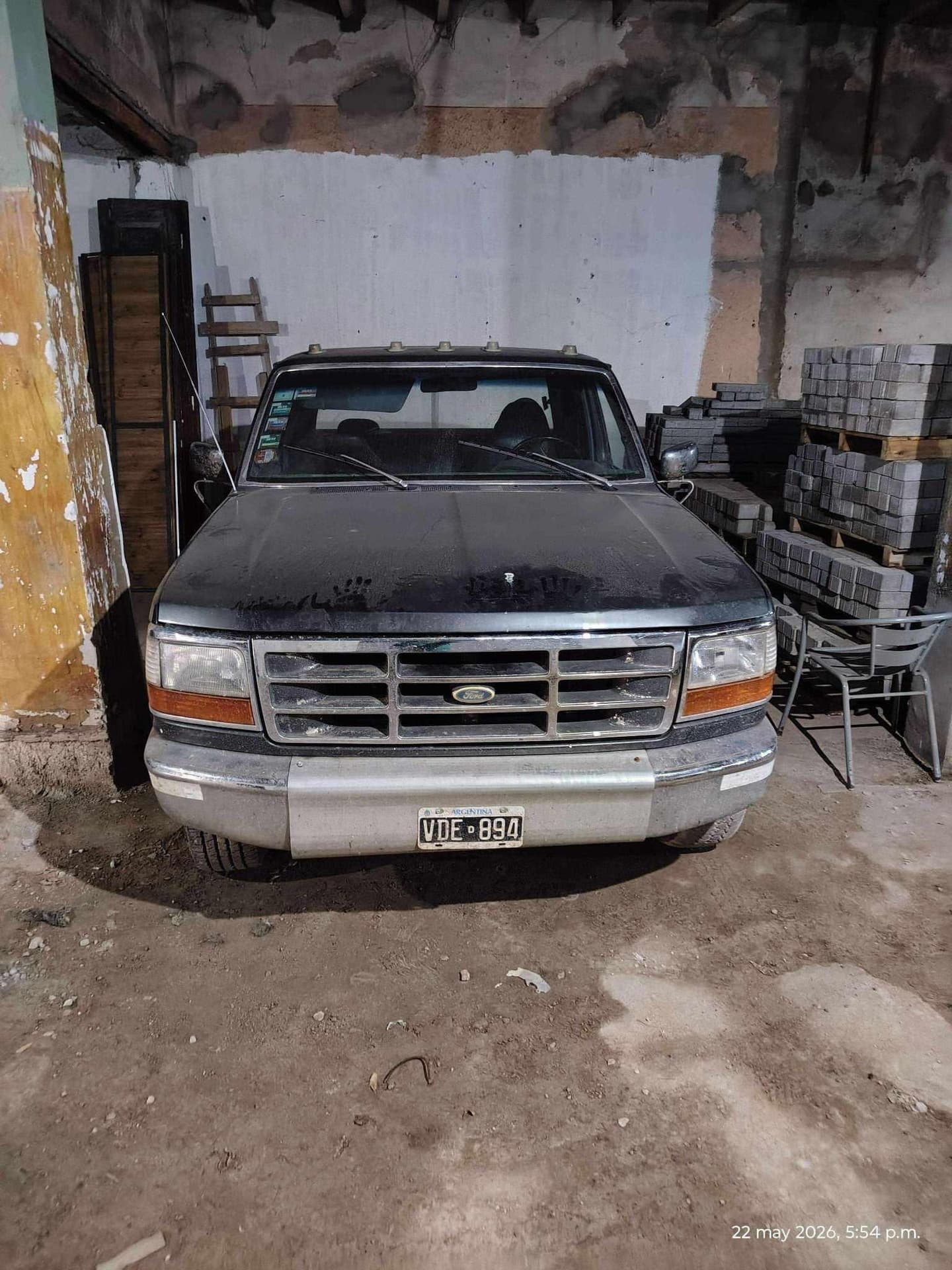 FORD PICK-UP F-150, Año 1981. DOM: VDE894. Ubicación: Arroyo Seco, provincia de Santa Fe