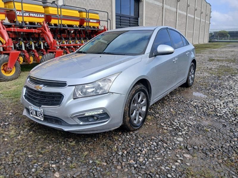 CHEVROLET SEDAN 4 PUERTAS CRUZE 1.8 LT, Año 2016. DOM: PQN452. Ubicación: San Miguel de Tucumán, provincia de Tucumán