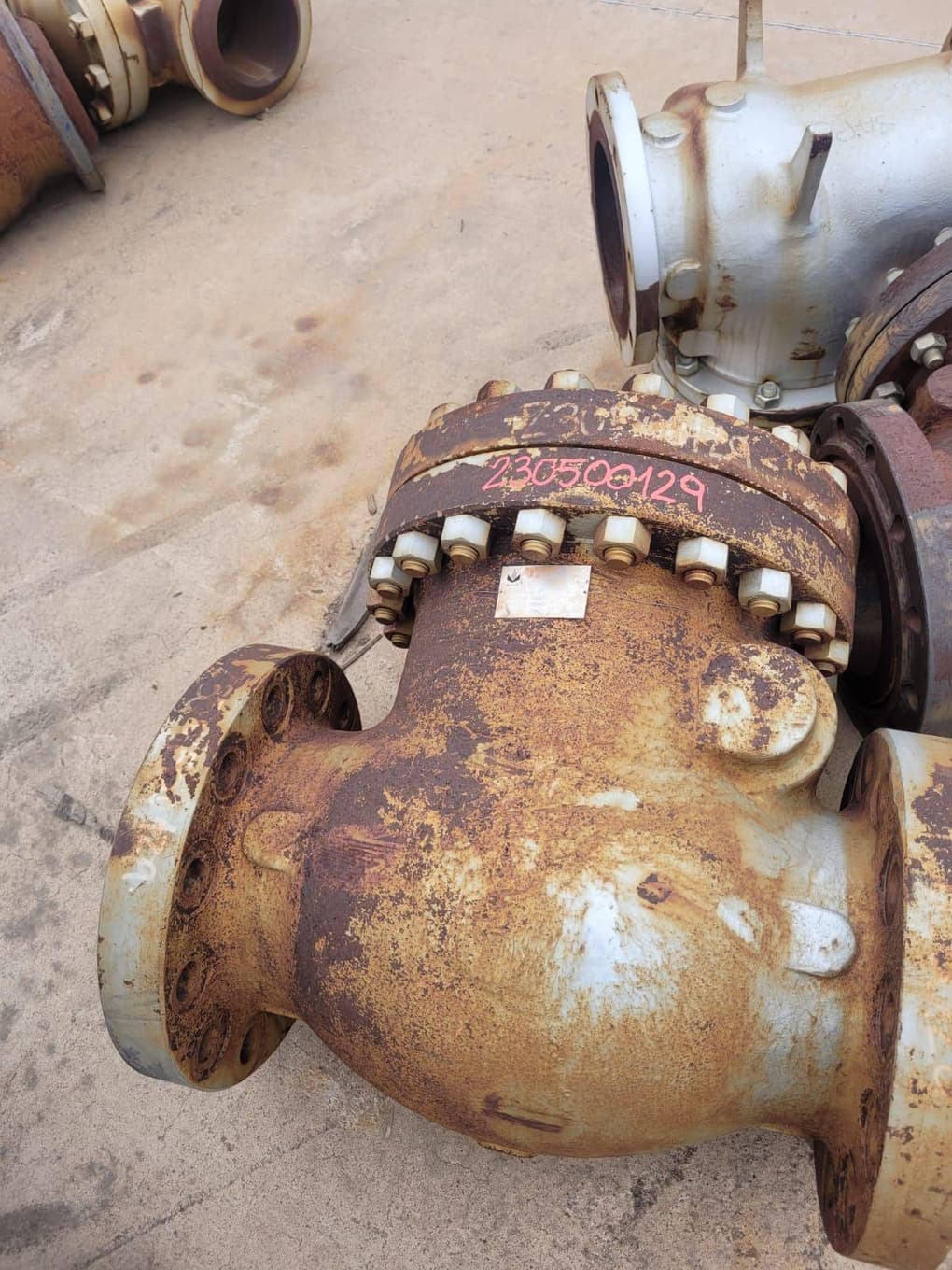 VALV.RETENCION/REP., Cantidad: 40 unidades, Condición: varios. LOC: Refinería Luján de Cuyo, provincia de Mendoza