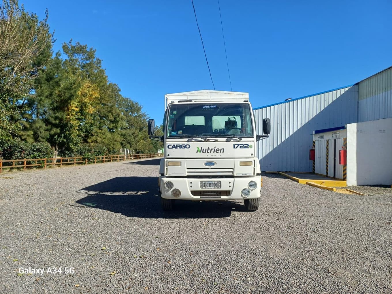 FORD CHASIS C/CABINA CARGO 1722E, Año 2008. DOM: HBO880. Ubicación: El arbolito, provincia de Buenos Aires