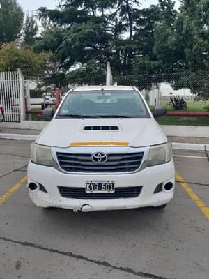 TOYOTA PICK-UP HILUX 4X2 CABINA DOBLE DX PACK 2.5 TDI, Año 2012. DOM: KYG501. Ubicación: Terminal San Lorenzo, Santa Fe, provincia de Santa Fe