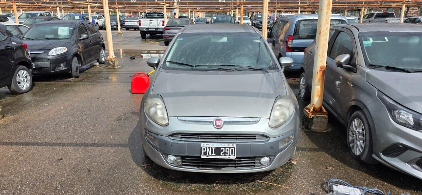 FIAT SEDÁN 5 PUERTAS PUNTO ATTRACTIVE 1.4 8V, Año 2016. DOM: PNI290 . Ubicación: Córdoba, provincia de Córdoba