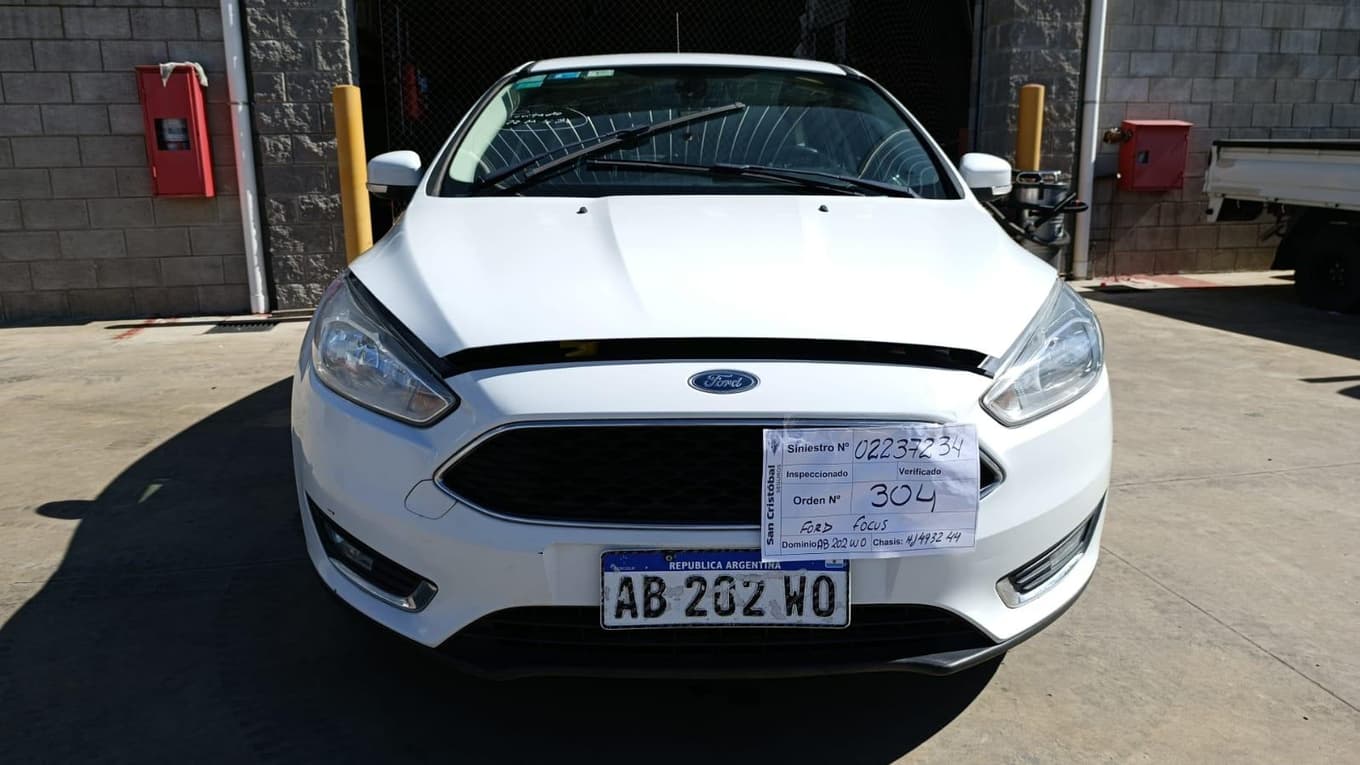 FORD SEDAN 5 PUERTAS FOCUS 5P 2.0L N MT SE, Año 2017. DOM: AB202WO. Ubicación: MORENO, provincia de Buenos Aires