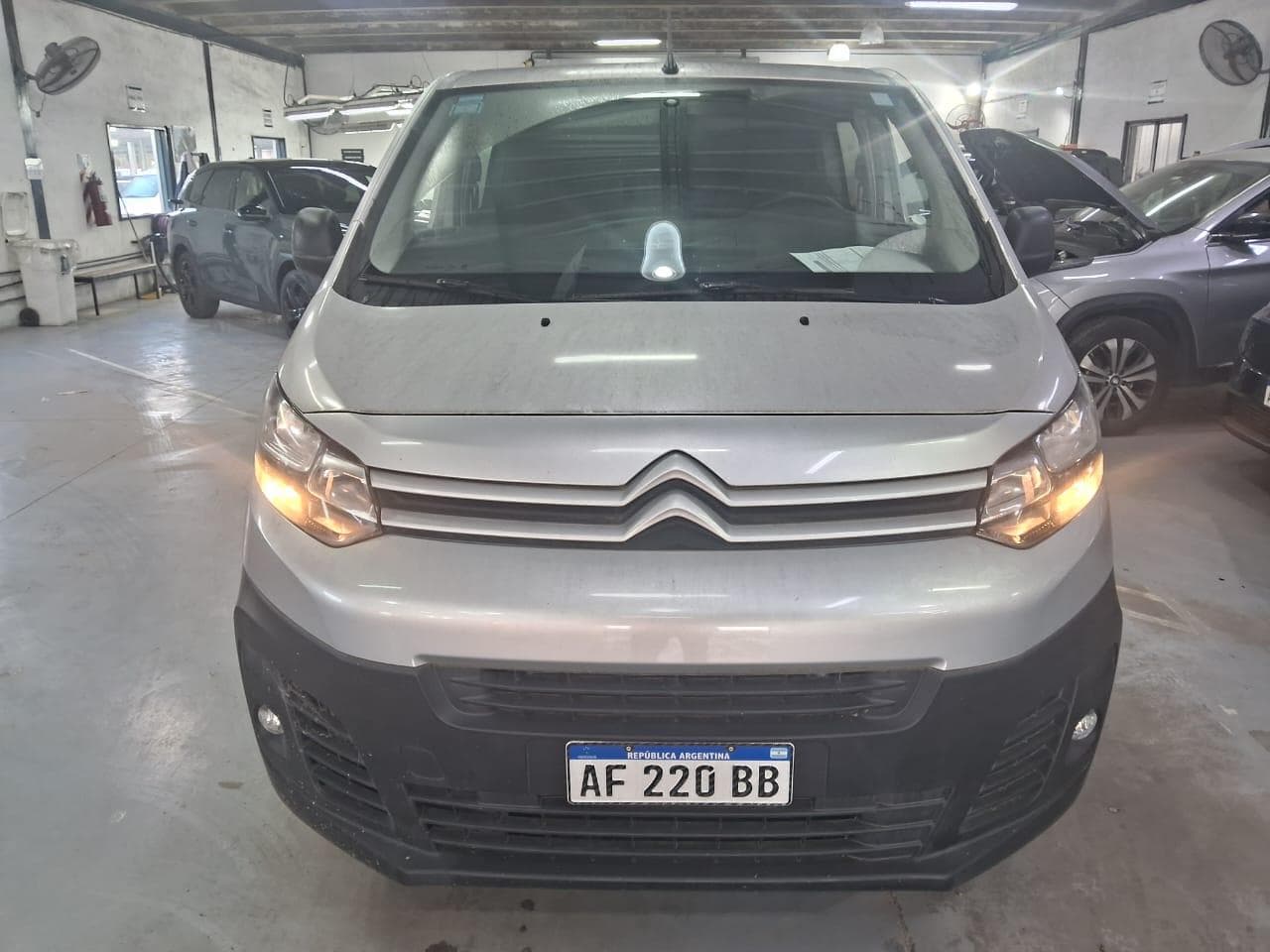 CITROEN FURGON JUMPY L3 HDI 115 MT6 BUSINESS MIXTO AM21, Año 2022. DOM: AF220BB. Ubicación: El Palomar, provincia de Buenos Aires