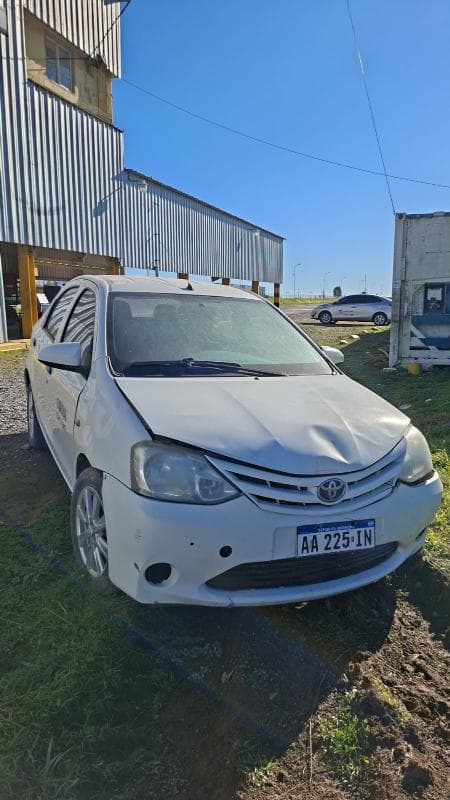 TOYOTA SEDAN 4 PUERTAS ETIOS X 1.5 M/T, Año 2016. DOM: AA225IN. Ubicación: Lima, provincia de Buenos Aires