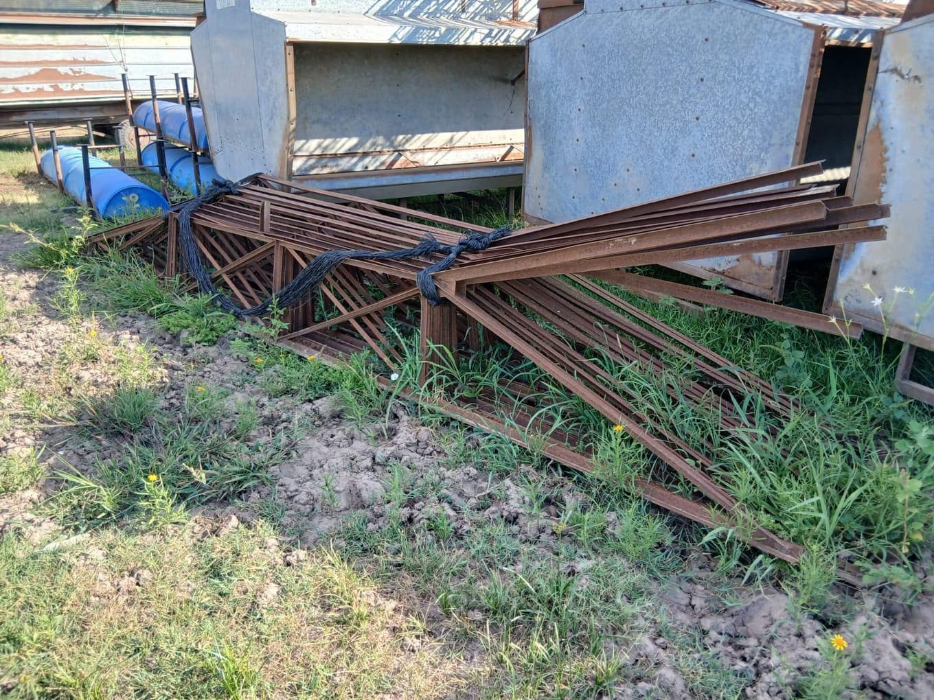Cabreadas, Cantidad: 32 Unidades, Condición: usado. LOC: Arroyo Seco, provincia de Santa Fe