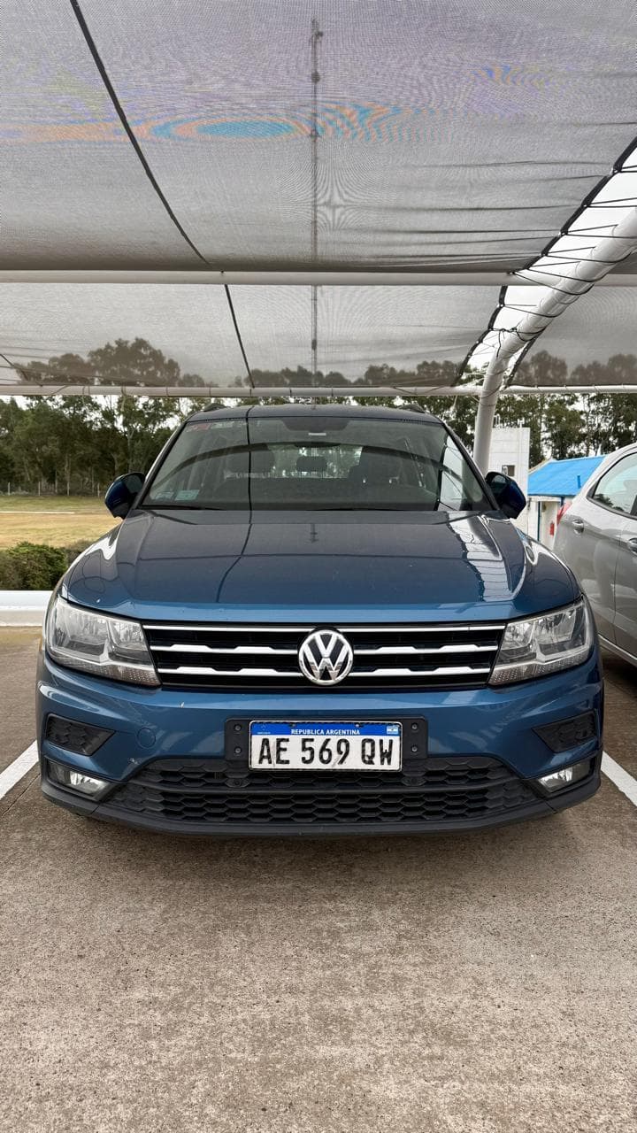VOLKSWAGEN RURAL 5 PUERTAS TIGUAN 250TSI DSG, Año 2021. DOM: AE569QW. Ubicación: Punta Alta, provincia de Buenos Aires