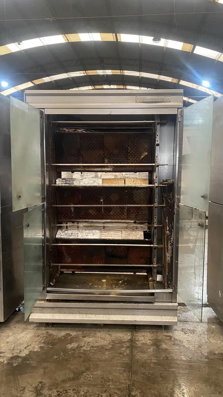 Horno spiedo, Cantidad: 3 unidades, Condición: rezago. LOC: Ciudad Autónoma de Buenos Aires