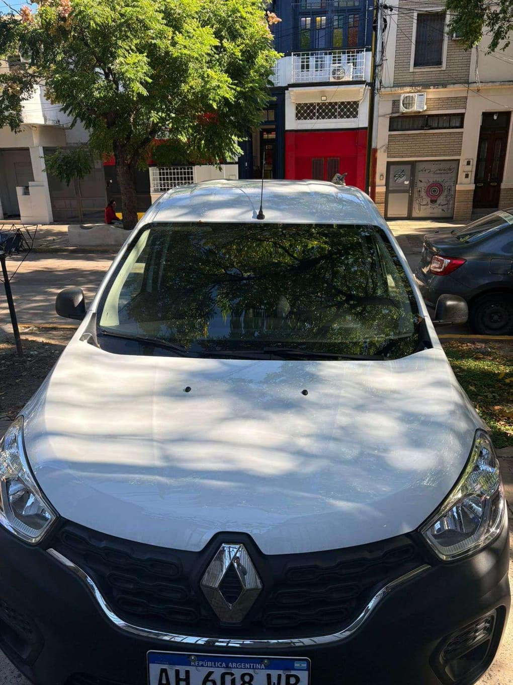 RENAULT   KANGOO EXPRESS 2A 1.6 SCE 114, Año 2025. DOM: AH608WB. Ubicación: Resistencia, provincia de Chaco