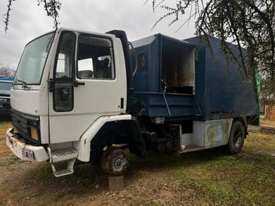 FORD COMPACTADOR RESIDUO CARGO 1716, Año 1997. DOM: BVN441. Ubicación: Mina Clavero, provincia de Córdoba