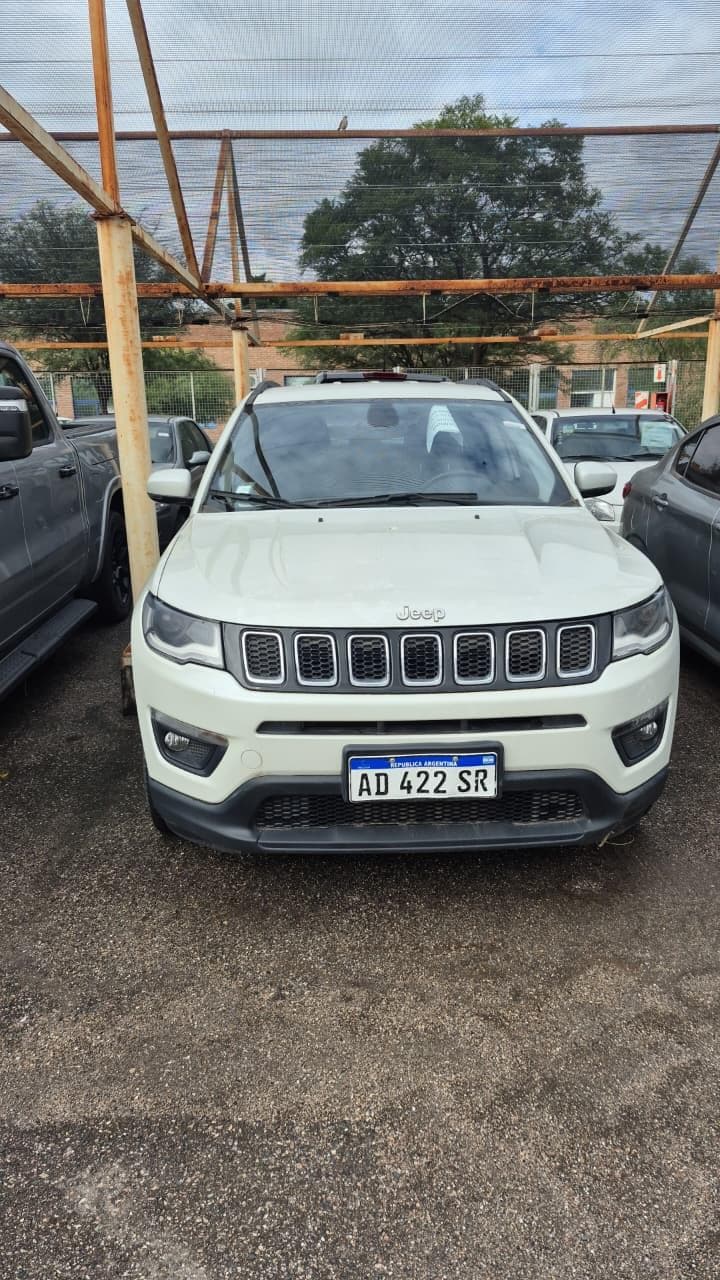 JEEP RURAL 5 PUERTAS COMPASS LONGITUDE 2.4 AT6, Año 2019. DOM:  AD422SR . Ubicación: Córdoba, provincia de Córdoba