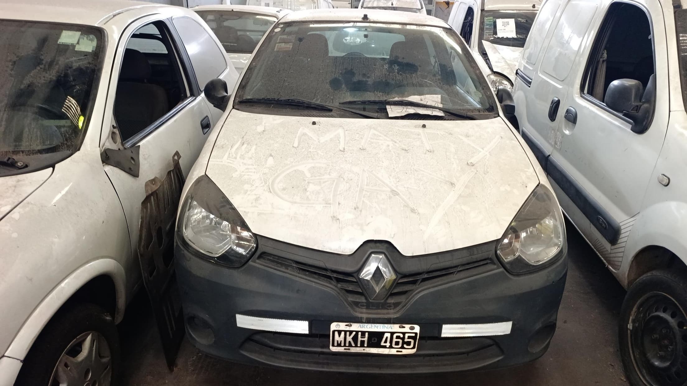 RENAULT SEDAN 3 PUERTAS CLIO MIO 3P AUTHENTIQUE PACK, Año 2013. DOM: MKH465. Ubicación: Moron, provincia de Buenos Aires