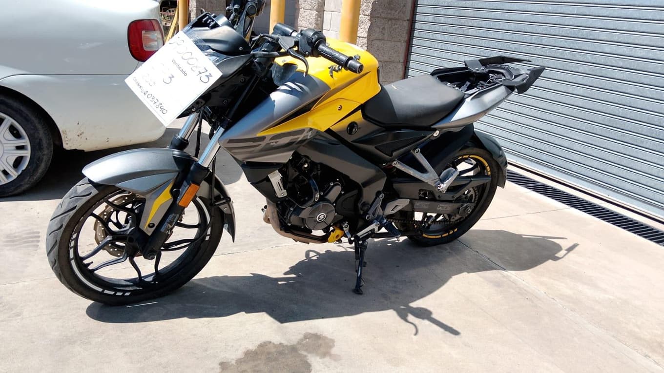BAJAJ MOTOCICLETA ROUSER 200, Año 2018. DOM: A074HZV. Ubicación: MORENO, provincia de Buenos Aires