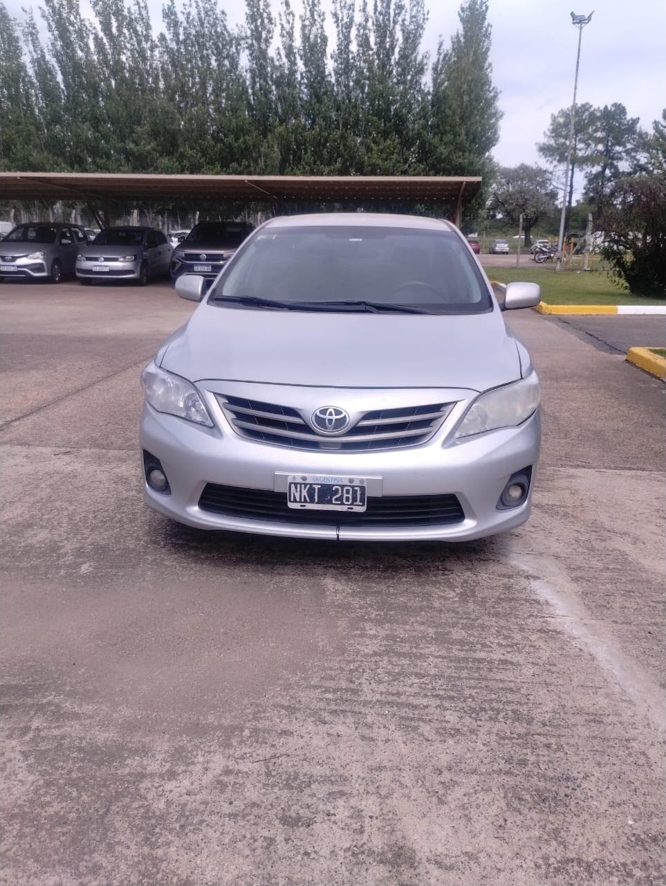 TOYOTA SEDAN 4 PUERTAS COROLLA XLI 1.8 M/T, Año 2013. DOM: NKT281. Ubicación: Luján, provincia de Buenos Aires