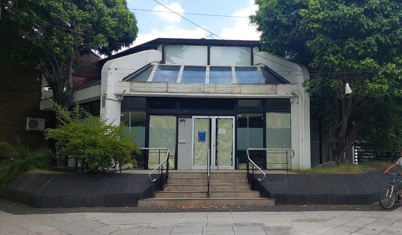 Local ex sucursal bancaria - Av Marquez 701, San Isidro, Bs As