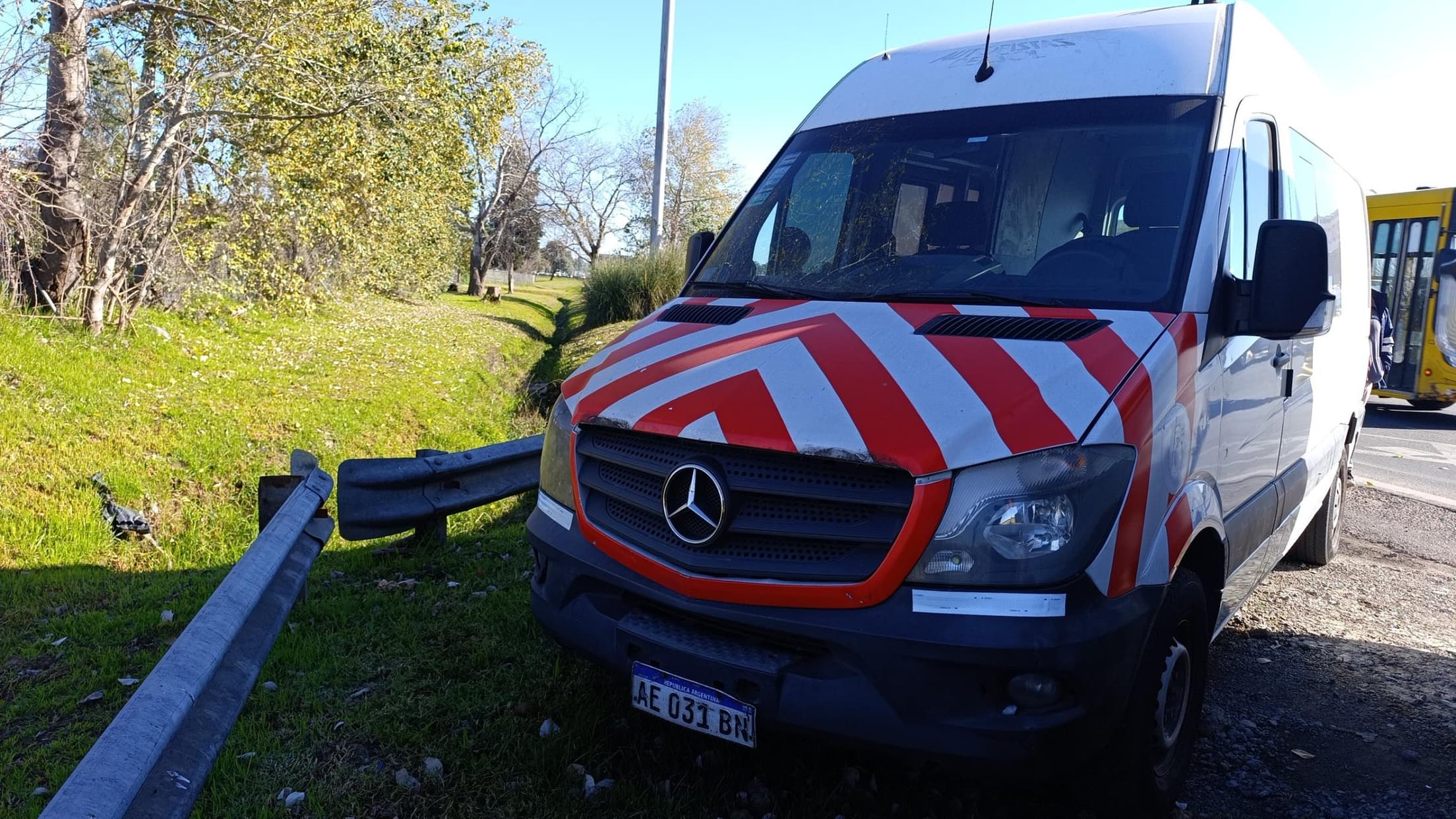 MERCEDES BENZ FURGON SPRINTER 415 CDI-3665-MIXTO4+1 TE V1, Año 2019. DOM: AE031BN. Ubicación: PILAR, provincia de Buenos Aires