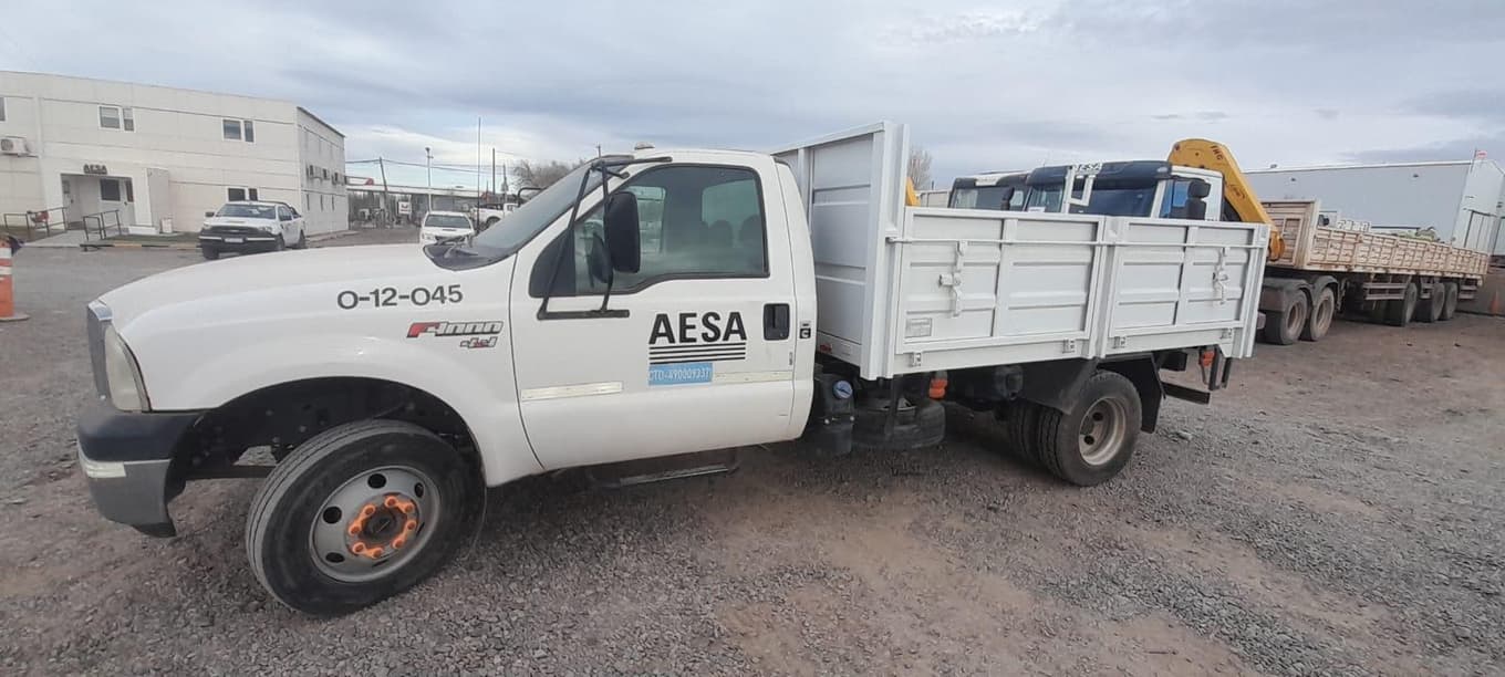 FORD CHASIS C/CABINA F-4000 D 4X4, Año 2017. DOM: AB916VX. Ubicación: CENTENARIO, provincia de Neuquén