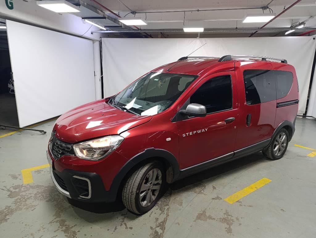 RENAULT SEDAN 5 PUERTAS KANGOO II STEPWAY 1.6 SCE, Año 2024. DOM: AG607NT. Ubicación: San Fernando, provincia de Buenos Aires