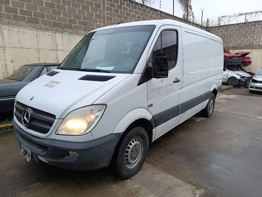 MERCEDES BENZ FURGON SPRINTER 415 CDI-F 3665 TN V2, Año 2013. DOM: NKT203. Ubicación: San Fernando, provincia de Buenos Aires