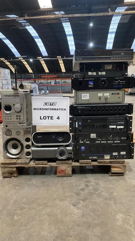 Equipos de audio, Cantidad: 13 unidades, Condición: rezago. LOC: Ciudad Autónoma de Buenos Aires