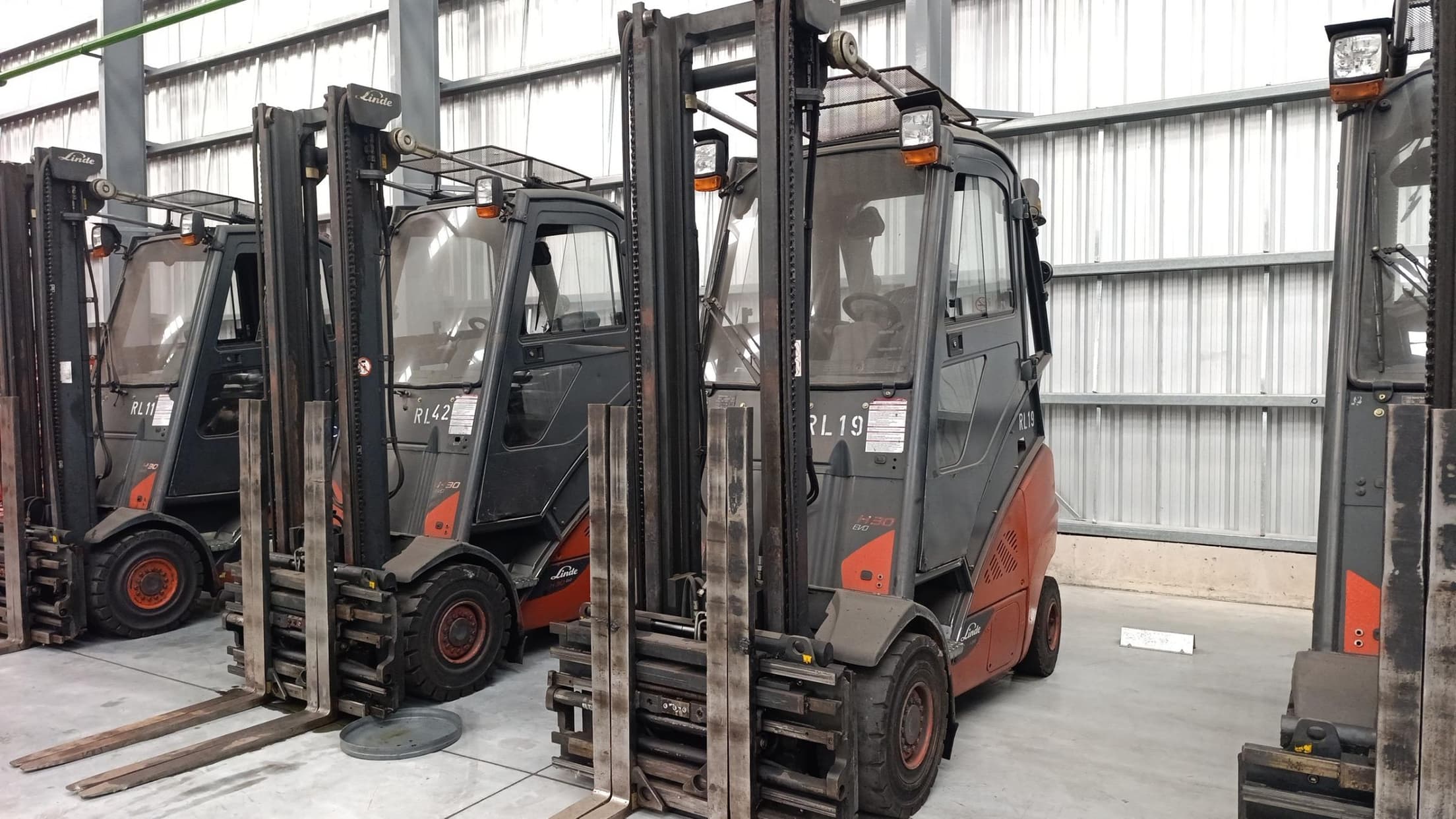 LINDE AUTOELEVADOR H30T, Año 2015. Int: RL-19. Ubicación: Berazategui, provincia de Buenos Aires