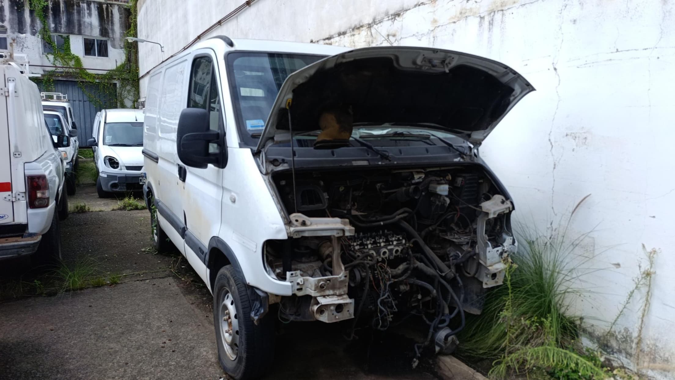RENAULT FURGON MASTER DCI 120 CORTO, Año 2008. DOM: HSO479. Ubicación: Corrientes, provincia de Corrientes