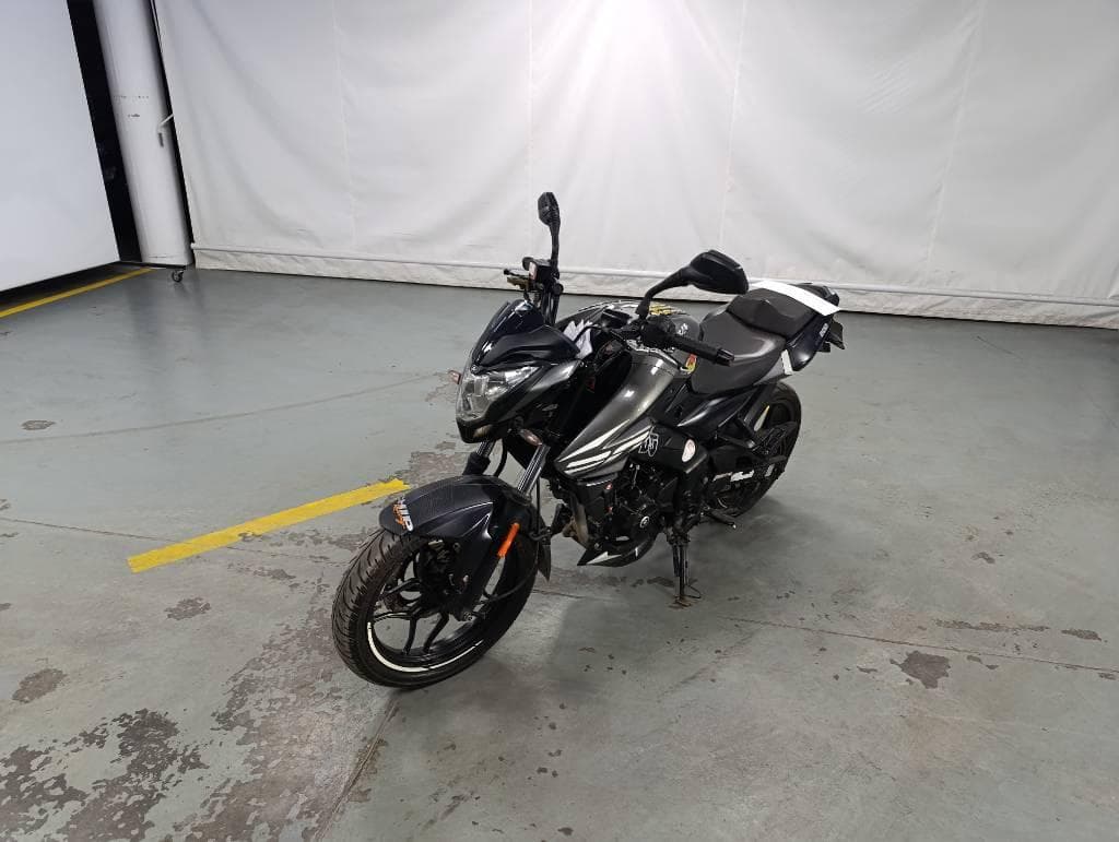 BAJAJ MOTOCICLETA ROUSER 200, Año 2024. DOM: A209VWS. Ubicación: San Fernando, provincia de Buenos Aires