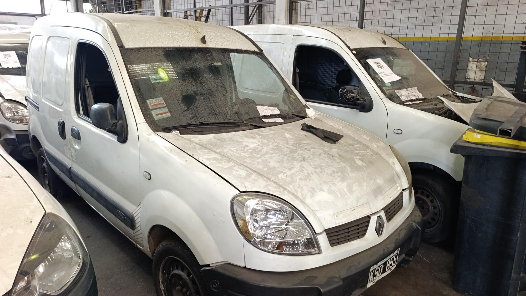 RENAULT  FURGON KANGOO CONFORT 1.6 CD AA DA SVT 1PLC, Año 2011. DOM: KSO855. Ubicación: Moron, provincia de Buenos Aires