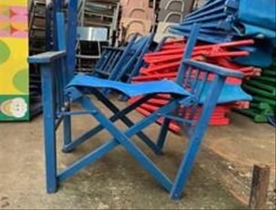 Sillas Plegables Madera de Colores, Cantidad: 30 Unidades, Condición: usado, con posibles faltantes. LOC: Ciudad Autónoma de Buenos Aires