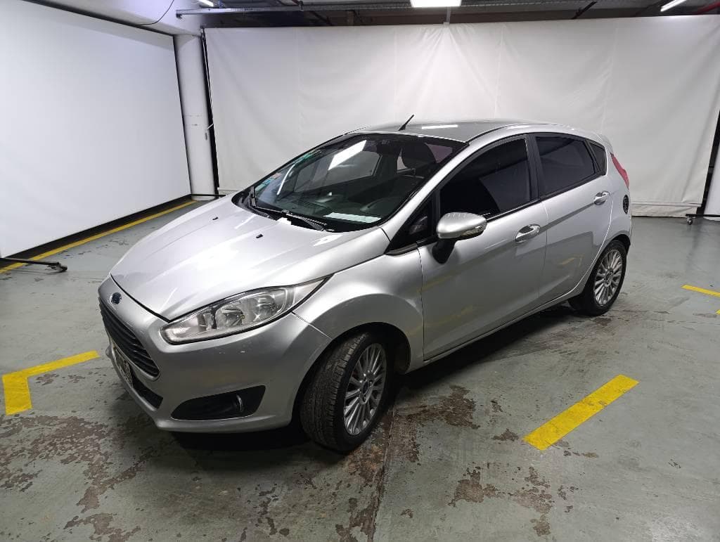 FORD SEDAN 5 PUERTAS FIESTA 1.6L SE, Año 2015. DOM: OLP044. Ubicación: San Fernando, provincia de Buenos Aires