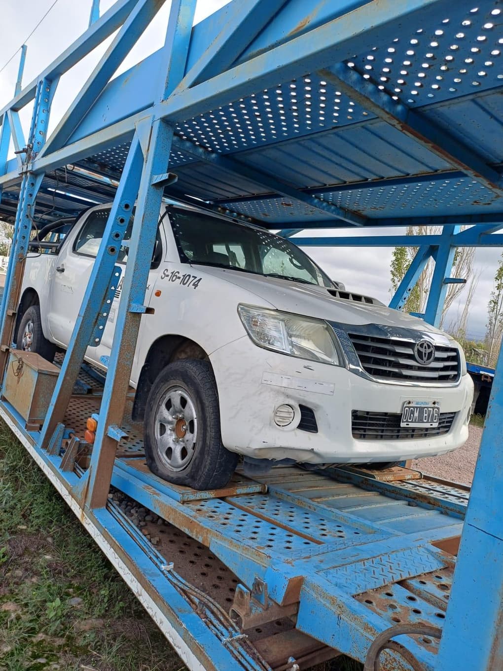 TOYOTA PICK-UP HILUX 4X2 C/D DX PACK ELECTRICO 2.5 TDI - H3, Año 2014. DOM: OGM876. Ubicación: Lujan de Cuyo, provincia de Mendoza