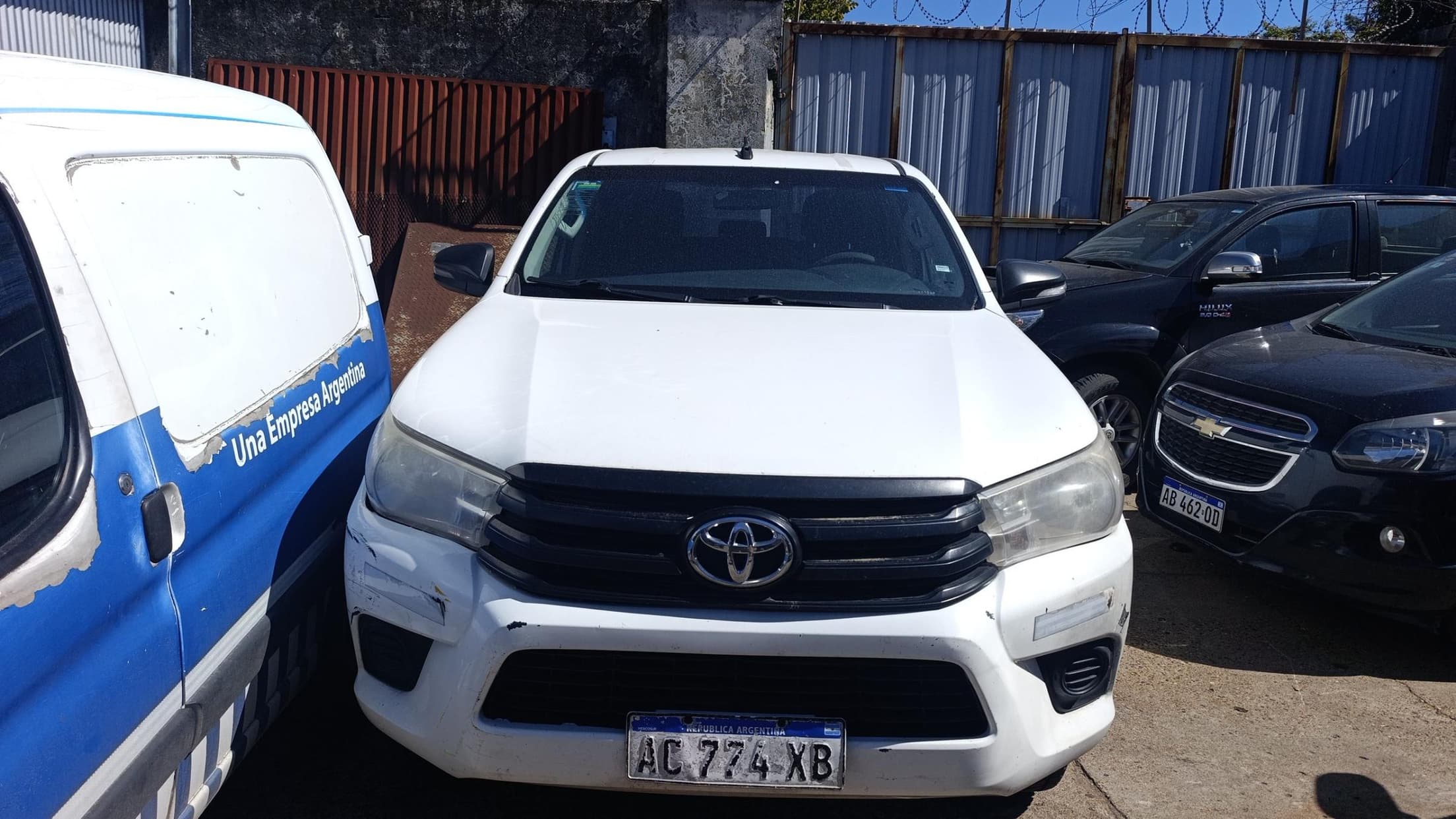 TOYOTA PICK-UP HILUX 4X2 D/C DX 2.4 TDI 6 M/T, Año 2018. DOM: AC774XB. Ubicación: Ciudad Autónoma de Buenos Aires