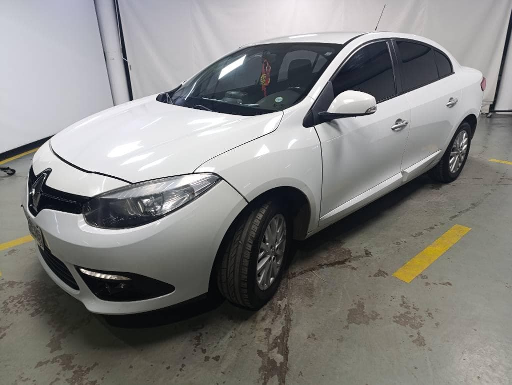 RENAULT SEDAN 4 PUERTAS FLUENCE PH2 2.0 LUXE, Año 2015. DOM: PCR292. Ubicación: San Fernando, provincia de Buenos Aires