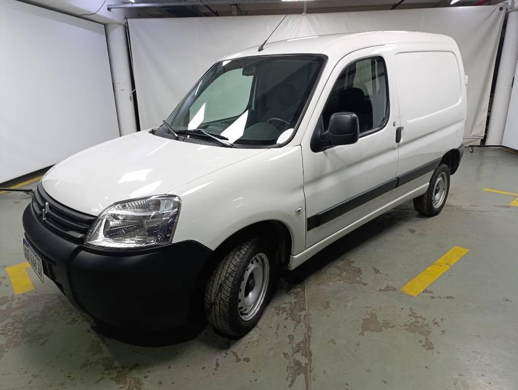 CITROEN FURGON BERLINGO FURGON HDI 92 BUSINESS AM22.5, Año 2024. DOM: AG466GK. Ubicación: San Fernando, provincia de Buenos Aires
