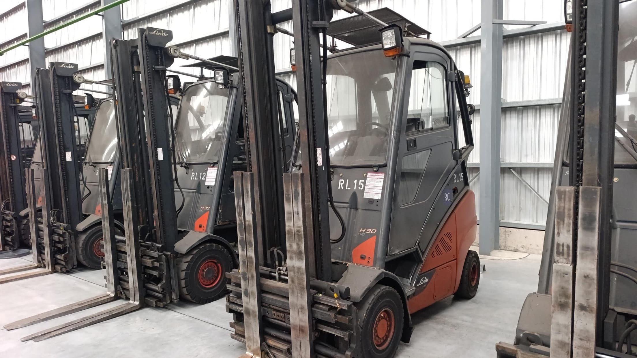 LINDE AUTOELEVADOR H30T, Año 2015. Int: RL-15. Ubicación: Berazategui, provincia de Buenos Aires