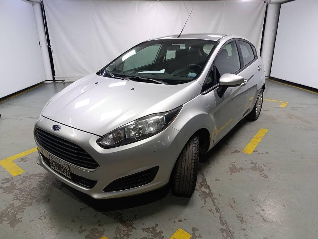 FORD  SEDAN 5 PUERTAS  FIESTA 1.6L S, Año 2016. DOM: PNJ487. Ubicación: San Fernando, provincia de Buenos Aires