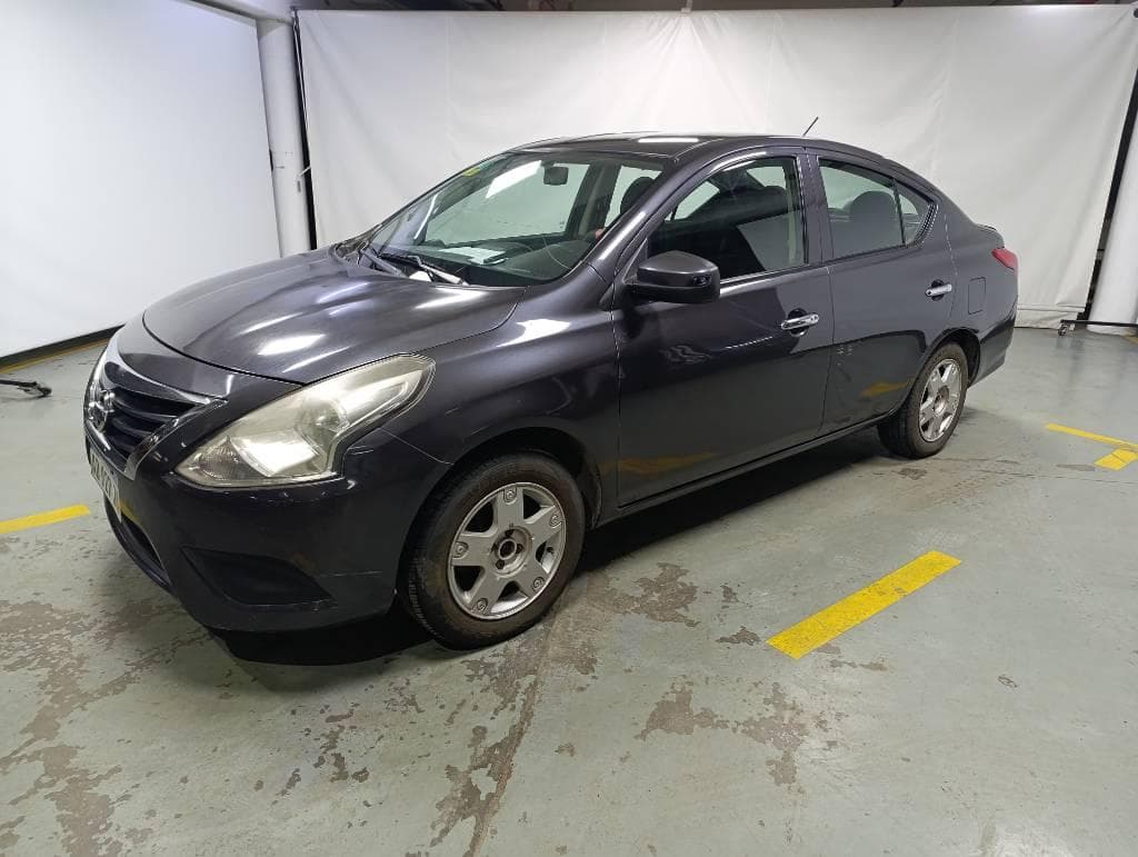 NISSAN SEDAN 4 PTAS VERSA 1.6 SENSE, Año 2019. DOM: AD927JA. Ubicación: Playa San Fernando, provincia de Buenos Aires