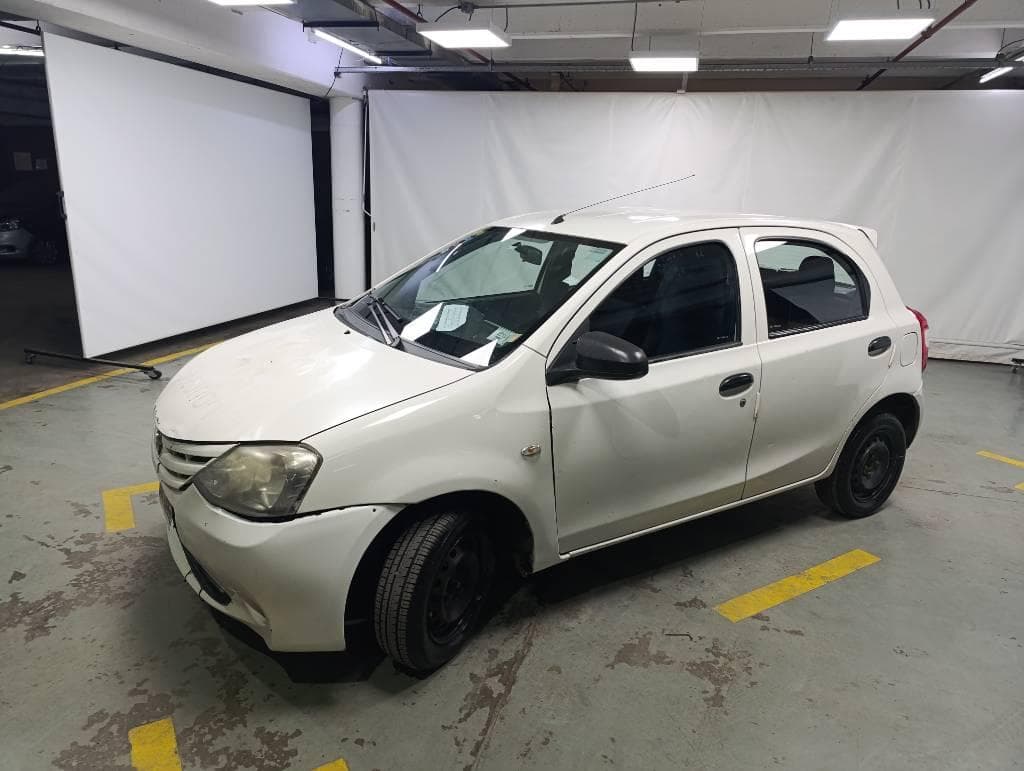 TOYOTA SEDAN 5 PUERTAS ETIOS X 1.5 M/T, Año 2014. DOM: OGC381. Ubicación: San Fernando, provincia de Buenos Aires