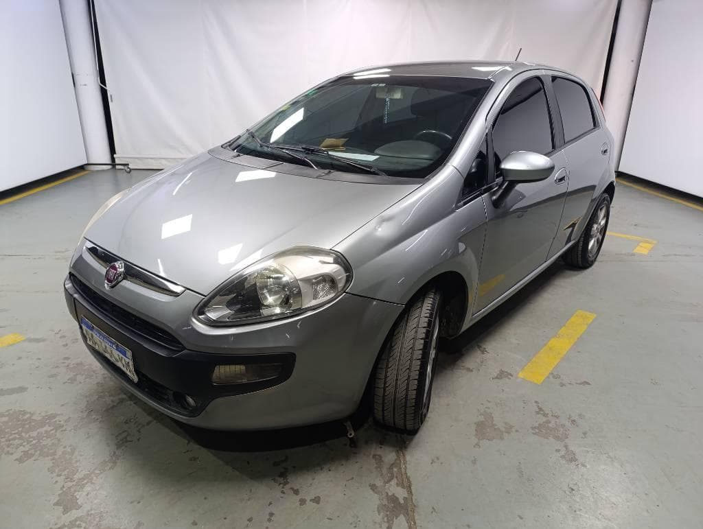 FIAT SEDAN 5 PUERTAS PUNTO ATTRACTIVE 1.4 8V, Año 2016. DOM: AA366KM. Ubicación: San Fernando, provincia de Buenos Aires