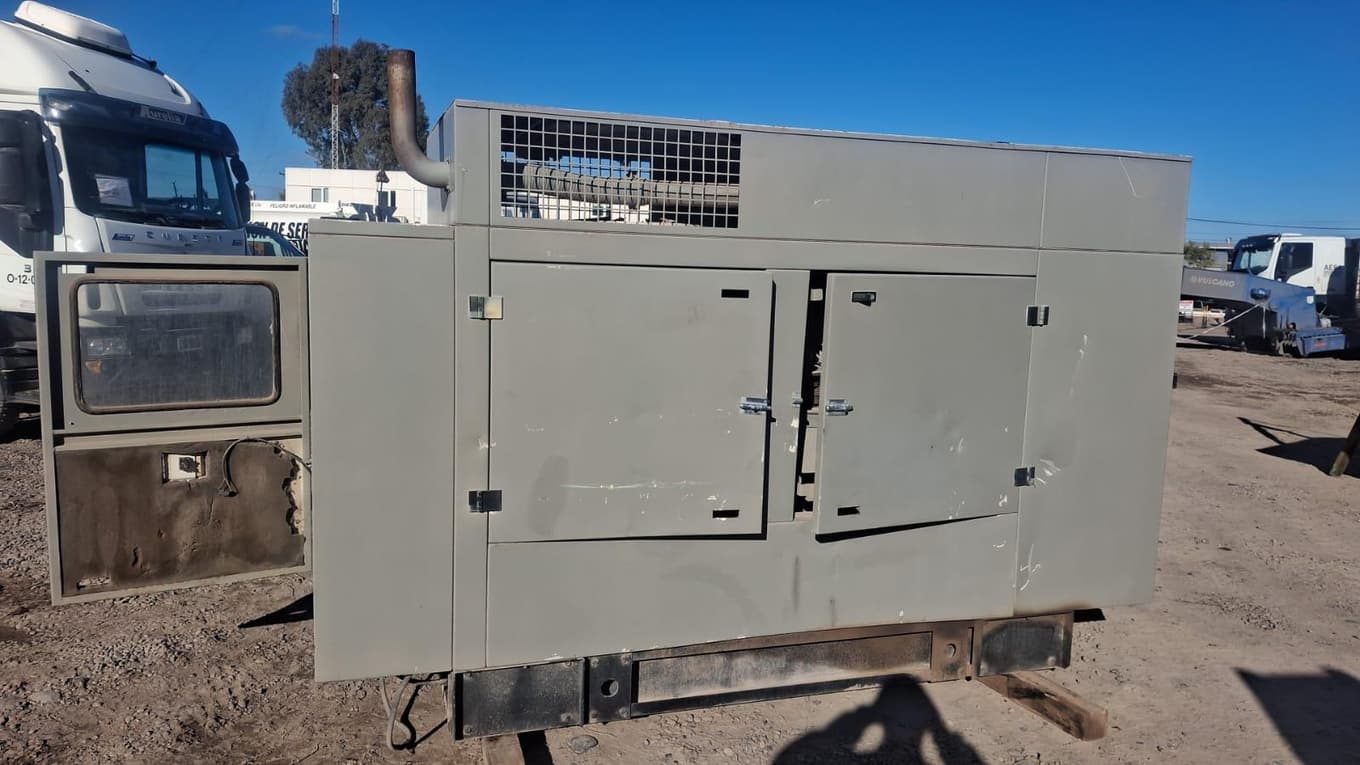 Grupo electrógeno., Cantidad: 1 unidad, Condición: usado, con posibles faltantes. LOC: Centenario, provincia de Neuquén