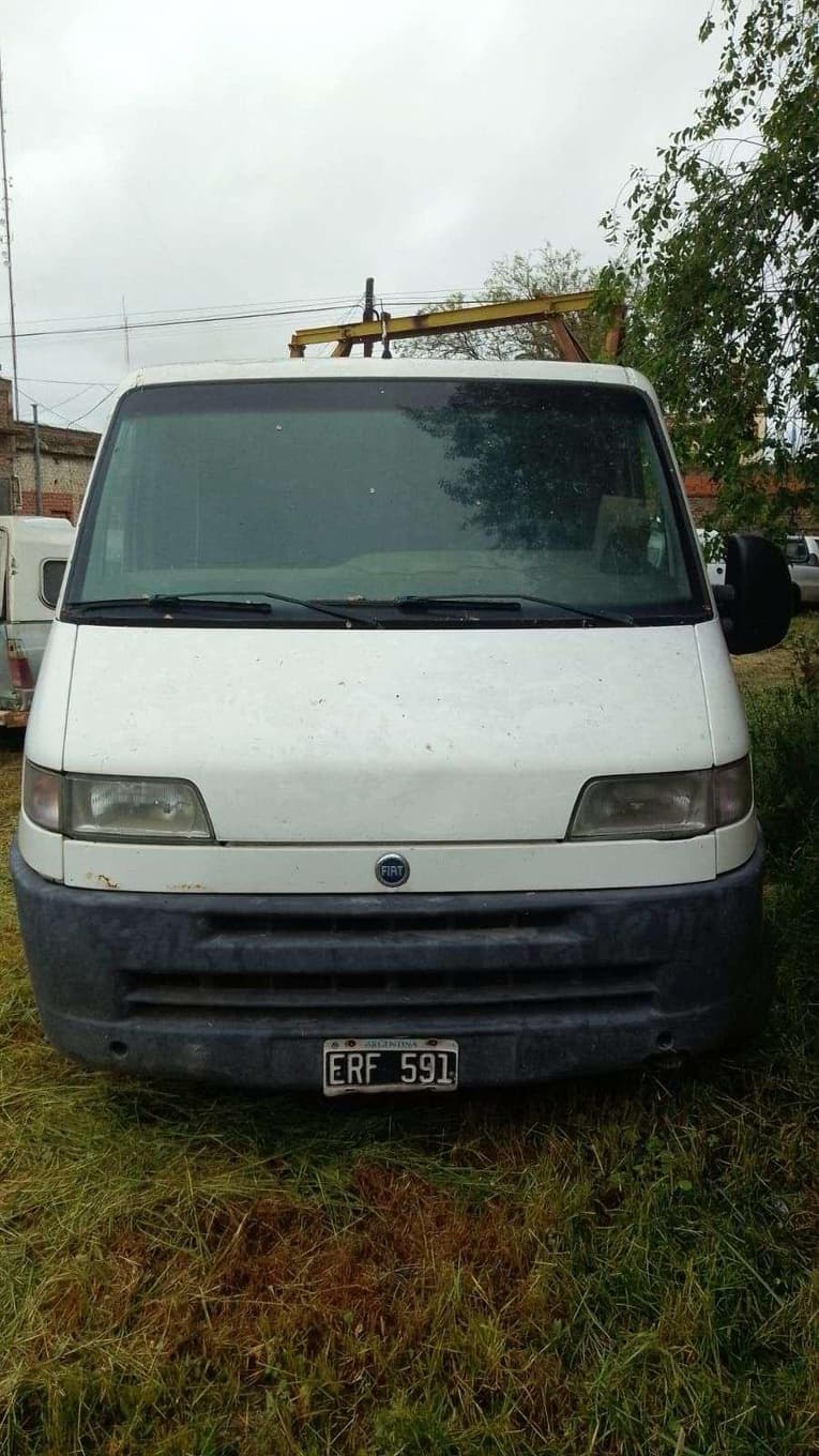 Fiat Furgón Ducato Cargo 2.8 IDTD, Año 2004. DOM: ERF591. Ubicación: Médanos, provincia de Buenos Aires