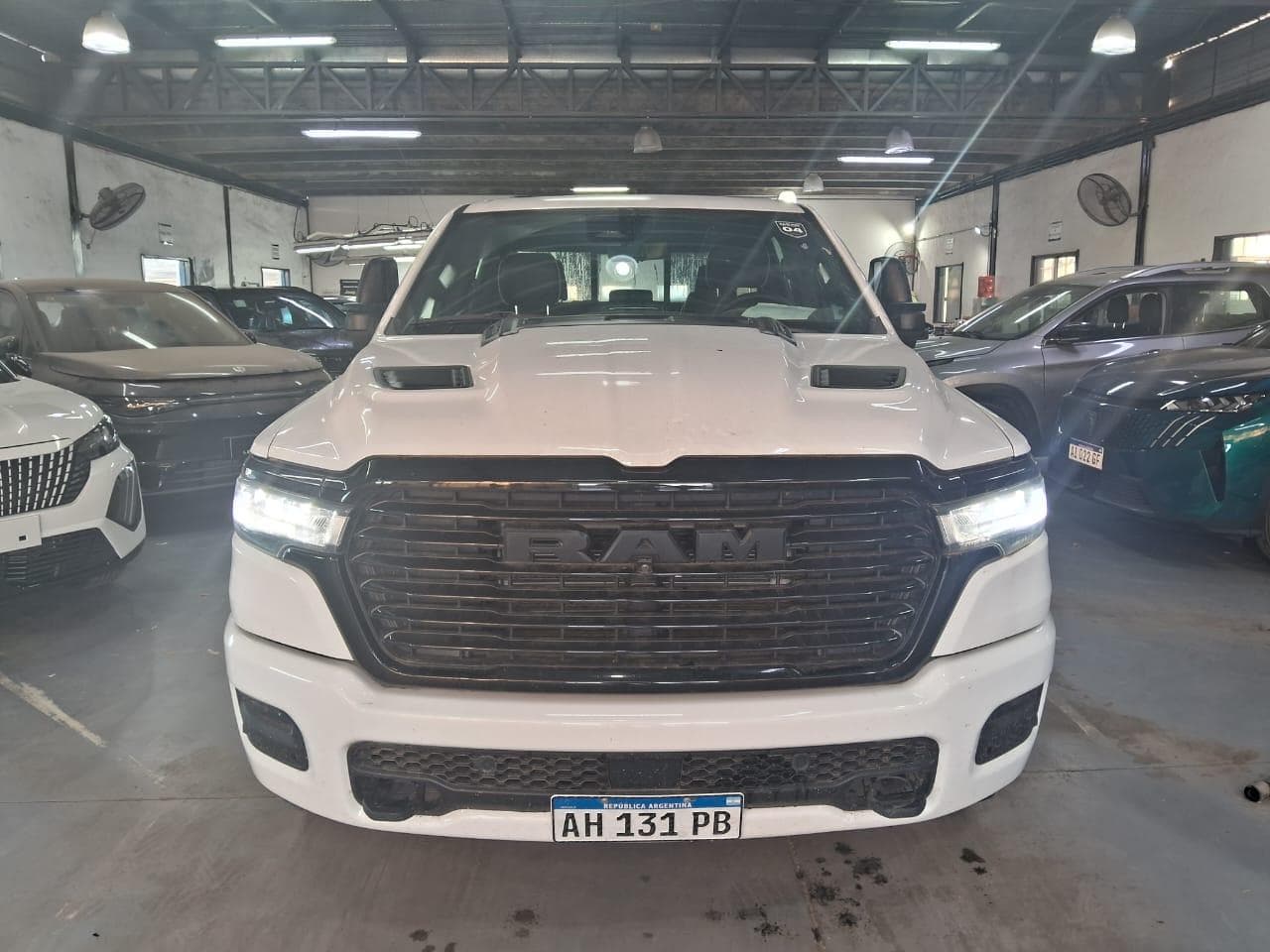 RAM PICK-UP CABINA DOBLE RAM 1500 LARAMIE 3.0L SO AT8 4X4, Año 2025. DOM: AH131PB. Ubicación: El Palomar, provincia de Buenos Aires