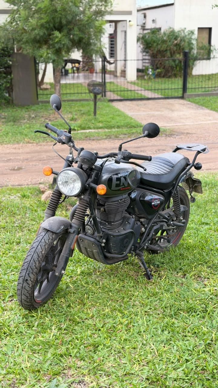 ROYAL ENFIELD MOTOCICLETA HUNTER 350, Año 2024. DOM: A229YTB. Ubicación: Colón, provincia de Entre Ríos