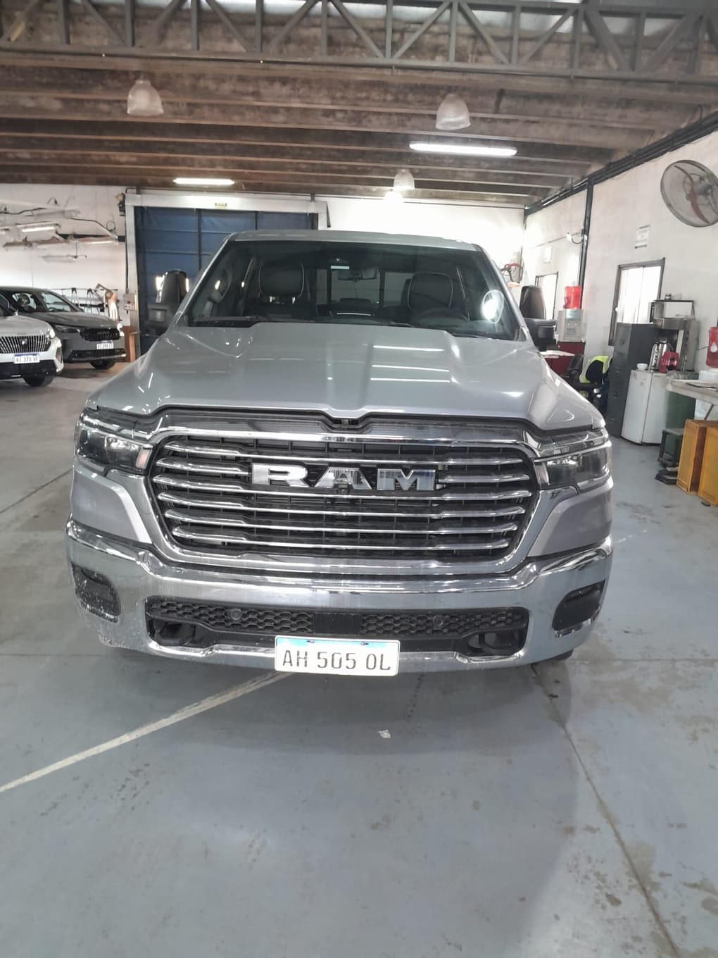 RAM PICK-UP CABINA DOBLE RAM 1500 LARAMIE 3.0L SO AT8 4X4, Año 2025. DOM: AH505OL. Ubicación: El Palomar, provincia de Buenos Aires